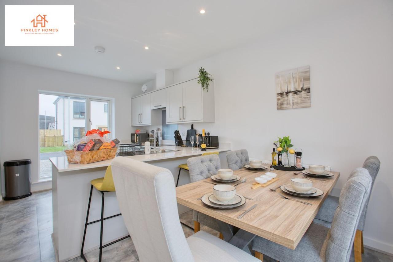 St Ives Bay - Immaculate Brand New 3Bed - Free Parking - Beach - Wifi Hayle Kültér fotó